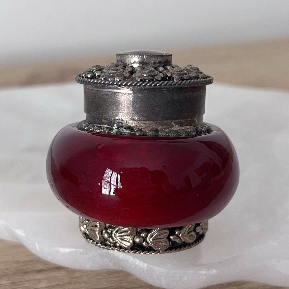 Two’s Company Jewelry Trinket Pill Box Decorated Silver Plated Red Glass 2” T - Picture 3 of 6